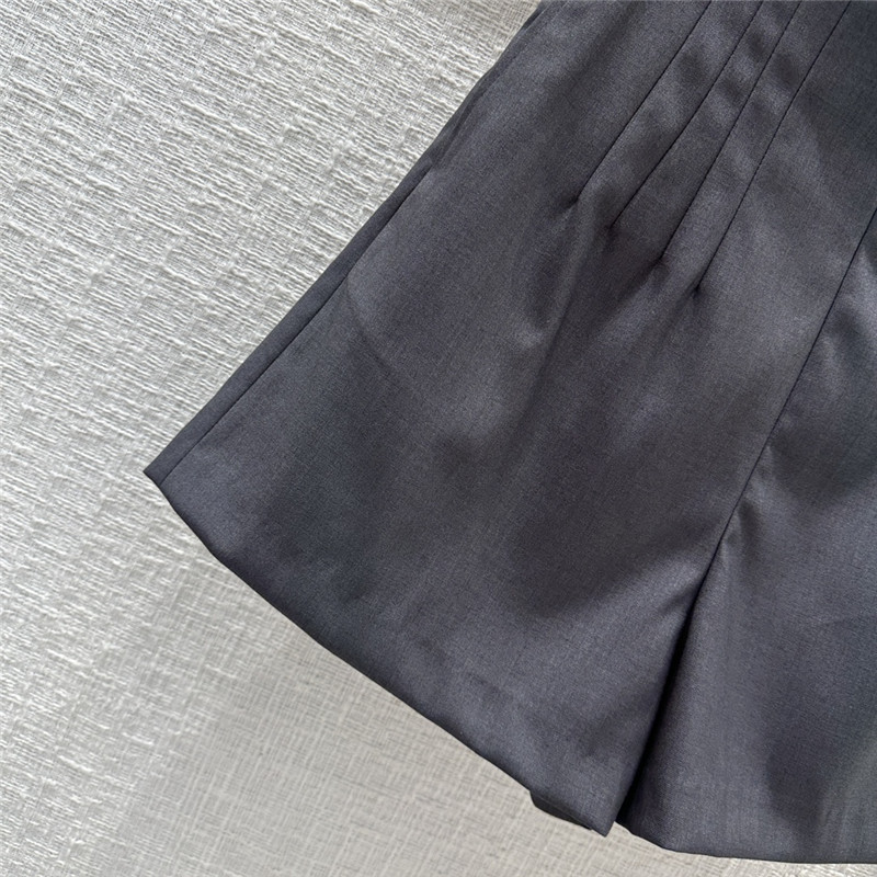 Pra*a premium gray suit shorts suit