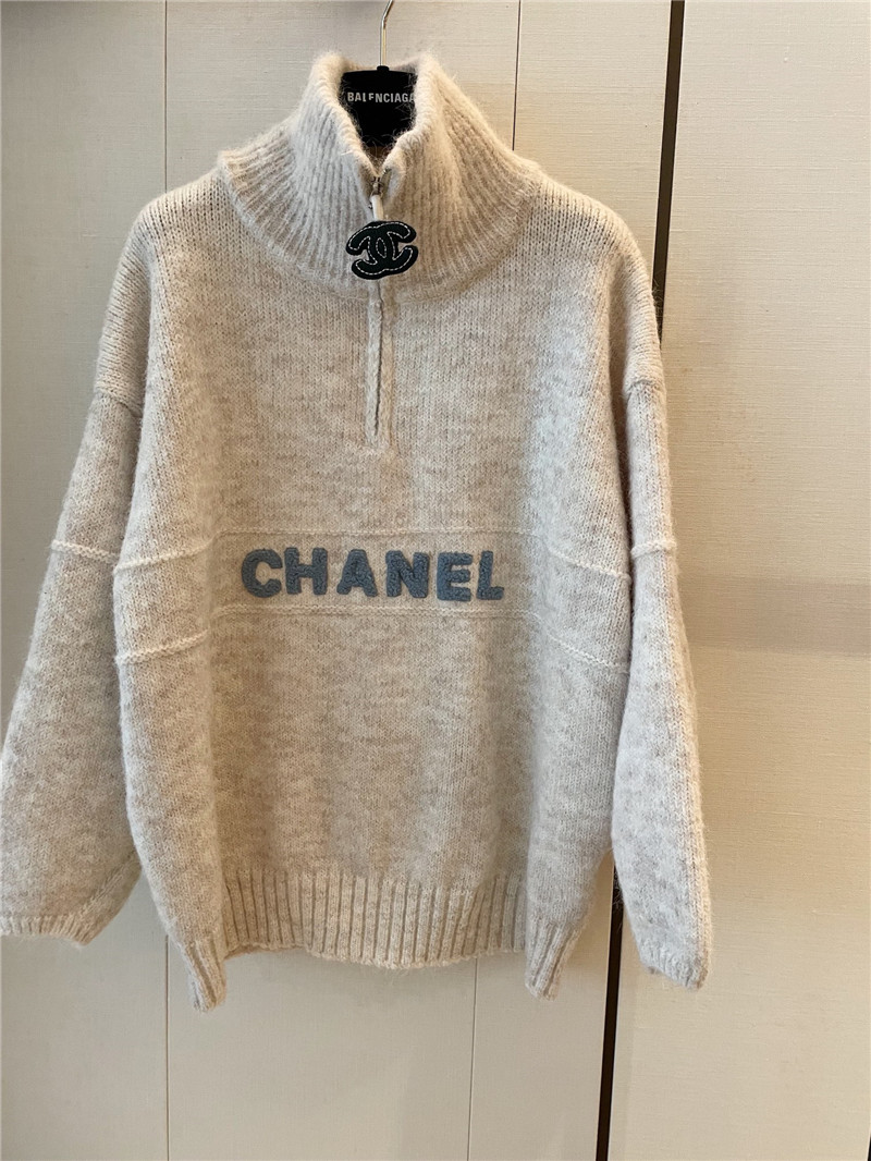 Ch**el logo turtleneck loose sweater beige