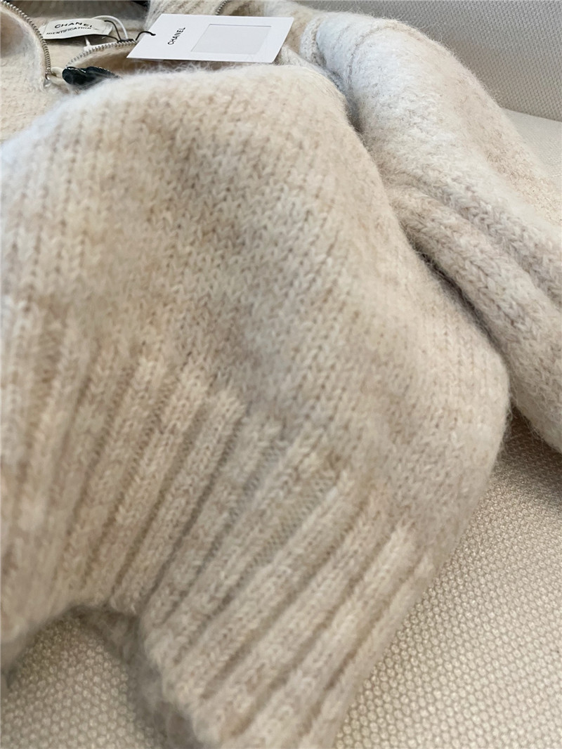 Ch**el logo turtleneck loose sweater beige