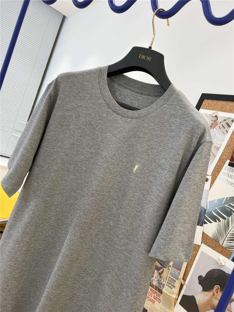 Y51 new embroidered t-shirt