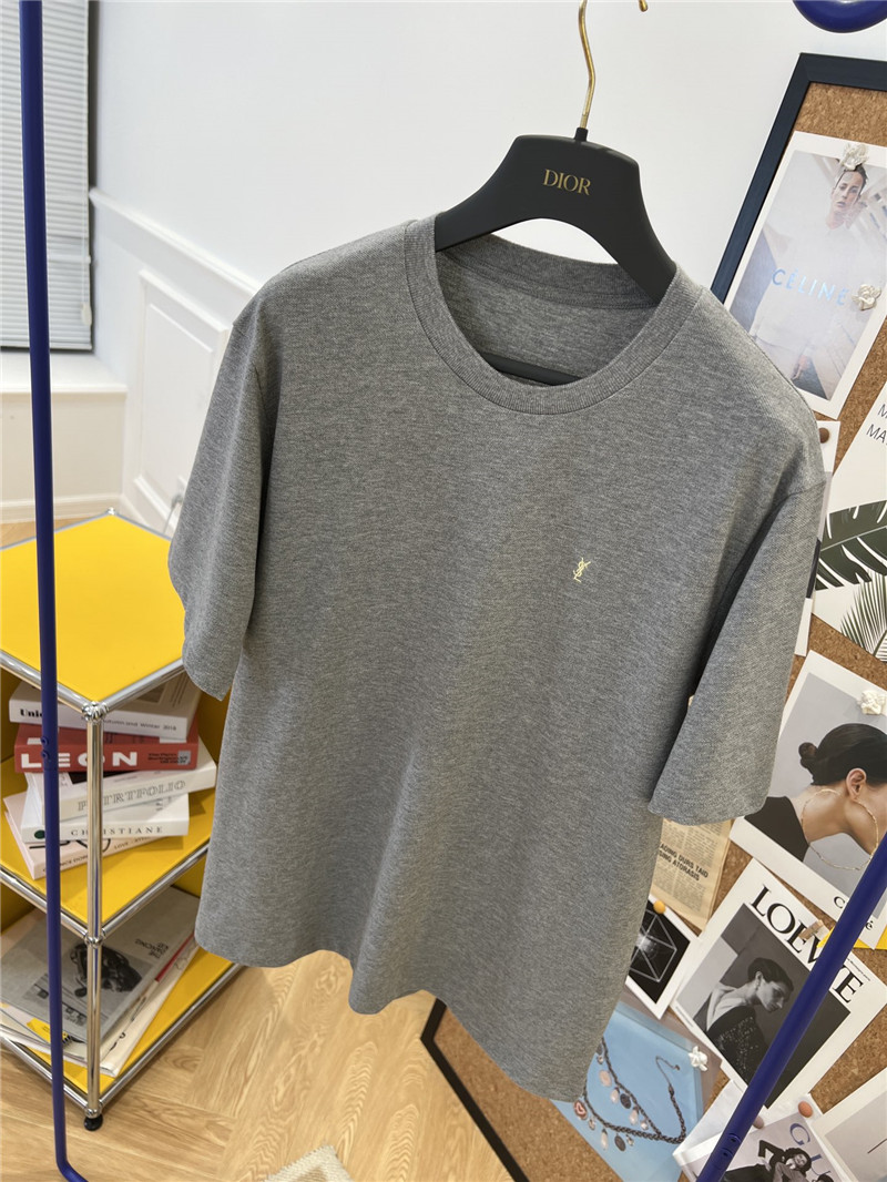 Y51 new embroidered t-shirt