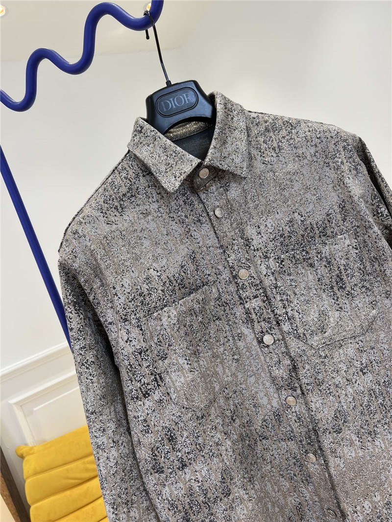 D10r presbyopic glitter shirt