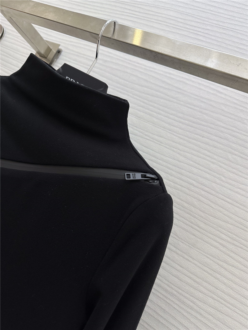 Pra*a classic logo stand collar bottoming shirt