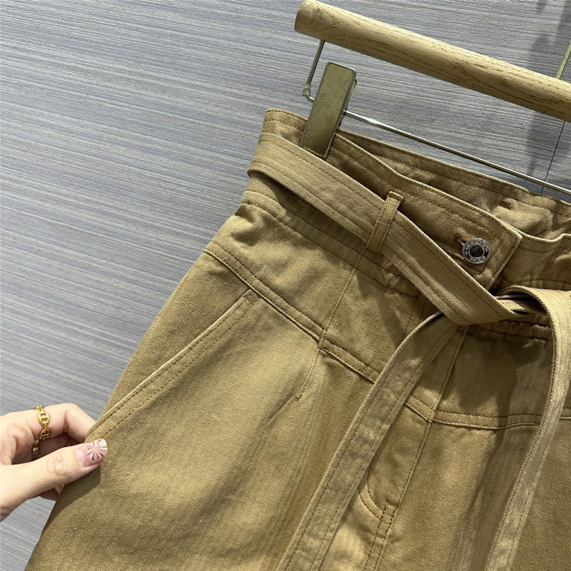 H**me5 backless jacket + flower bud waist pants set