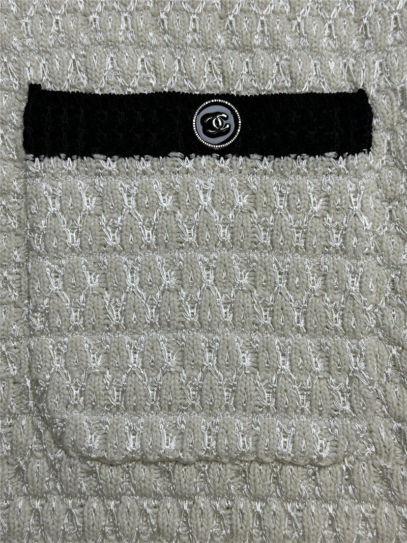 Ch**el sleeveless knitted skirt