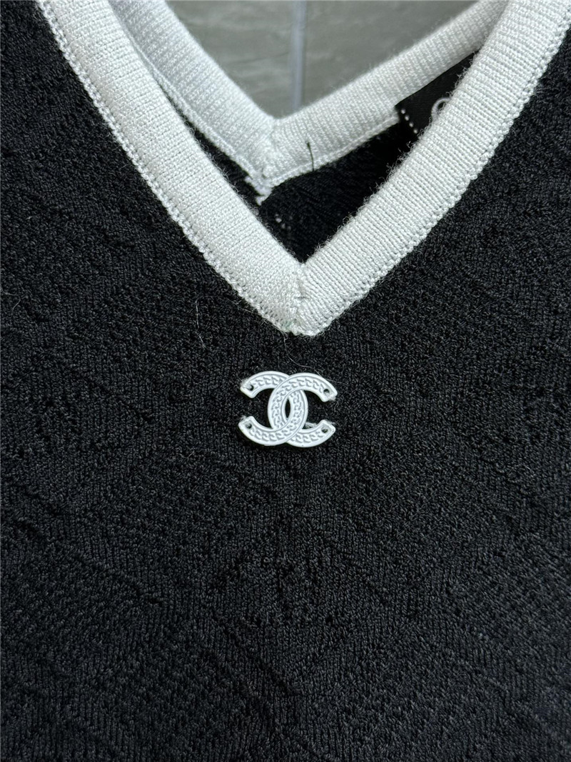 Ch**el v-neck camisole