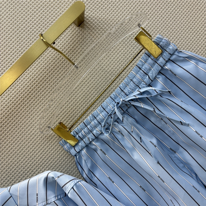 Pra*a triangle logo decorative stripe suit