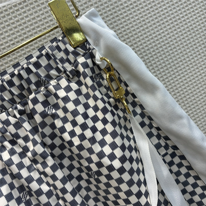 l0vis Vvtt0n lv contrasting checkerboard shorts