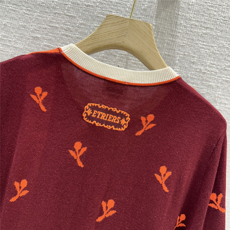 H**me5 new red floral knitted top