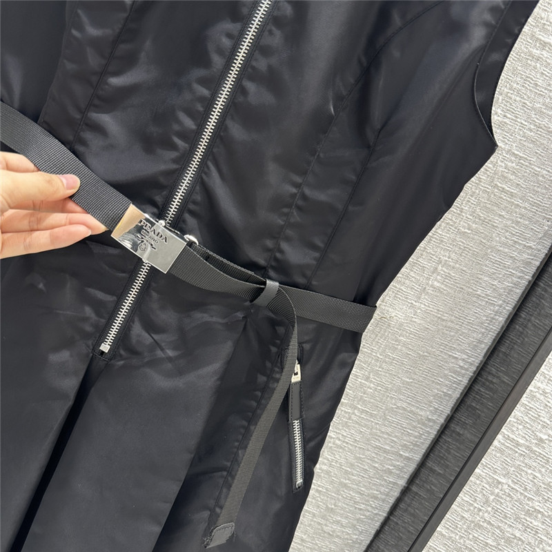 Pra*a new functional nylon sleeveless skirt