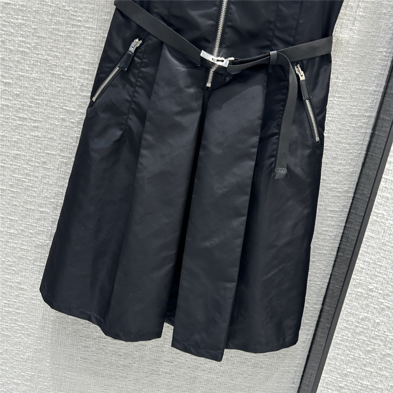 Pra*a new functional nylon sleeveless skirt