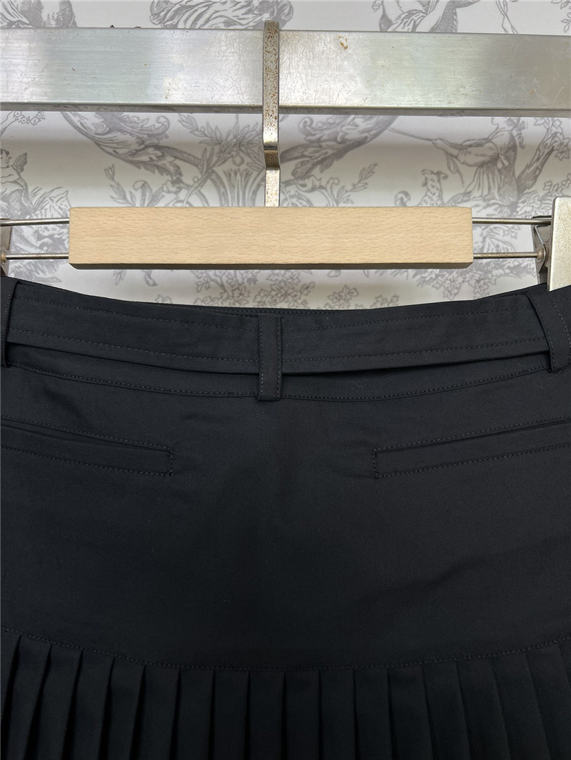 D10r new pleated skirt