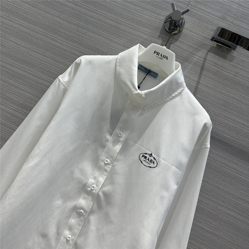 Pra*a vintage men’s and women’s oxford cotton shirt