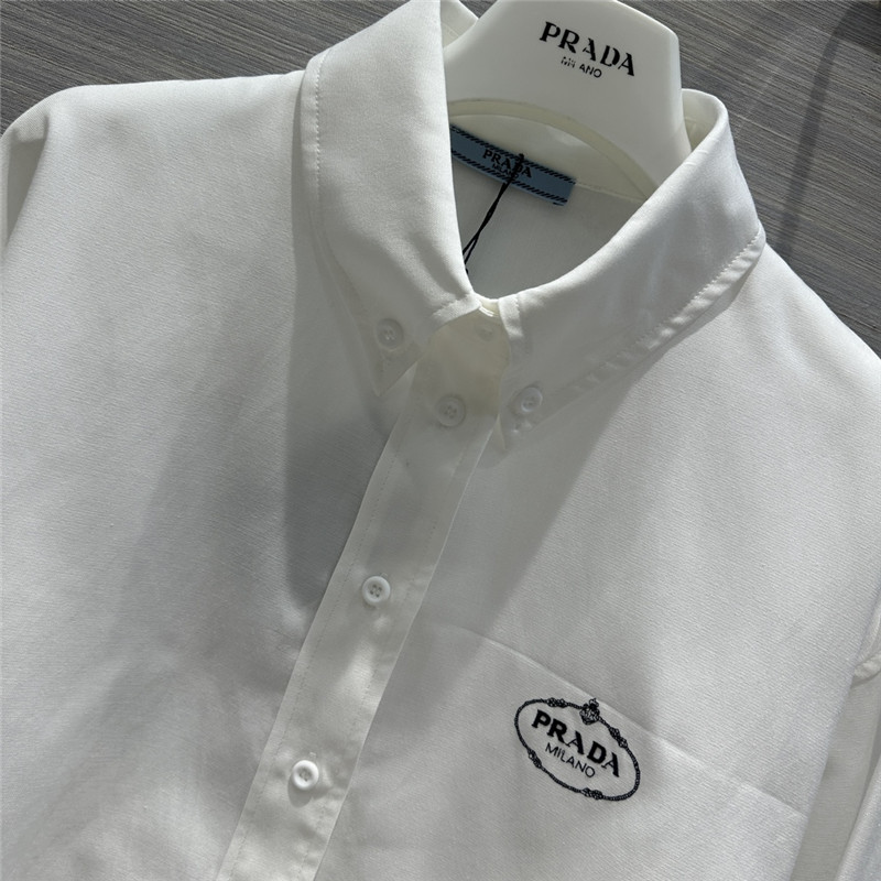 Pra*a vintage men’s and women’s oxford cotton shirt