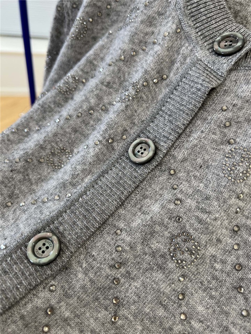Gvc*1 new knitted cardigan