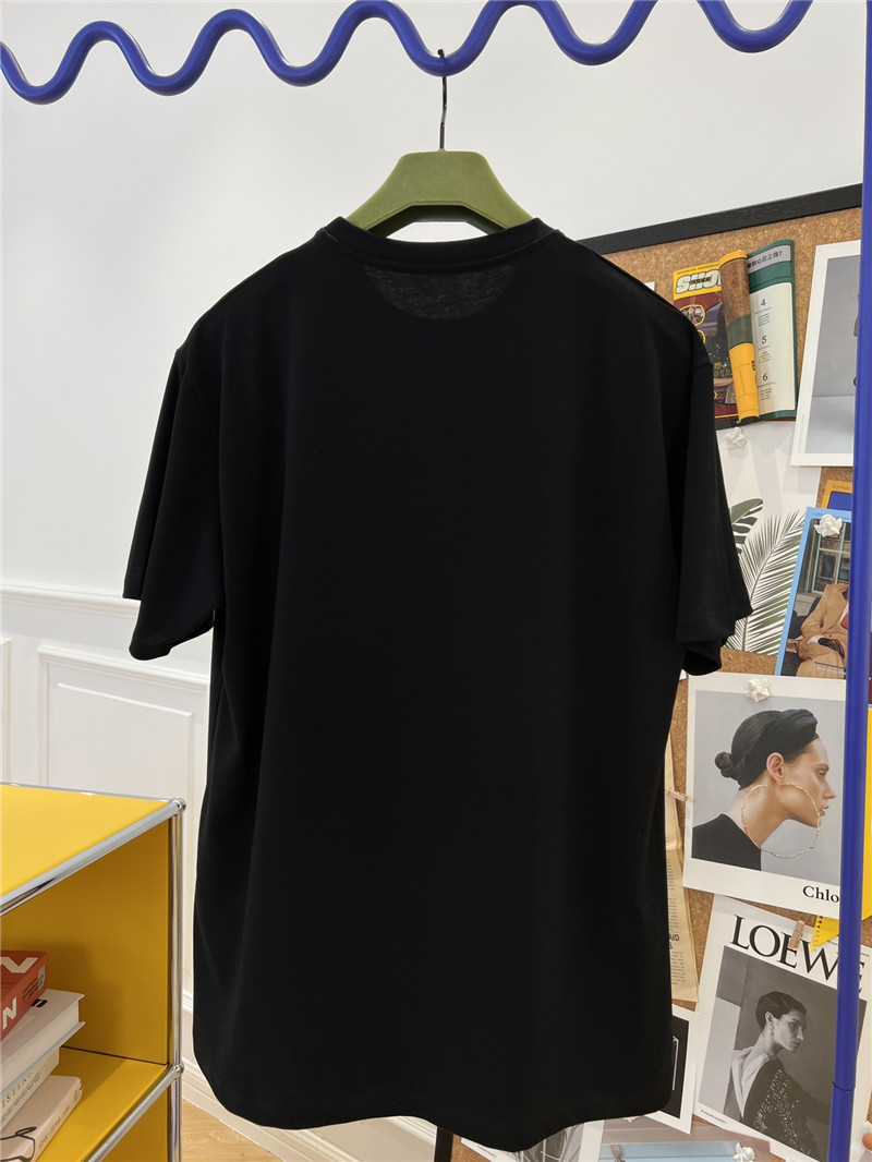Gvc*1 early autumn capsule collection printed t-shirt