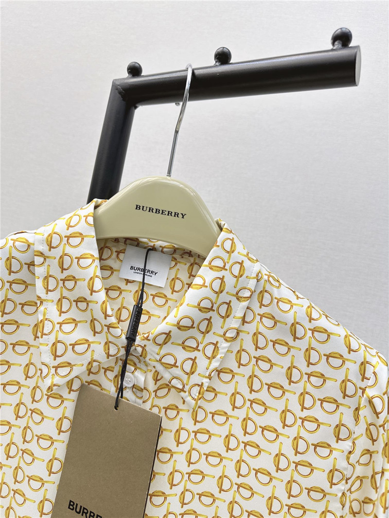 Bv*b*rry b letter print silk shirt