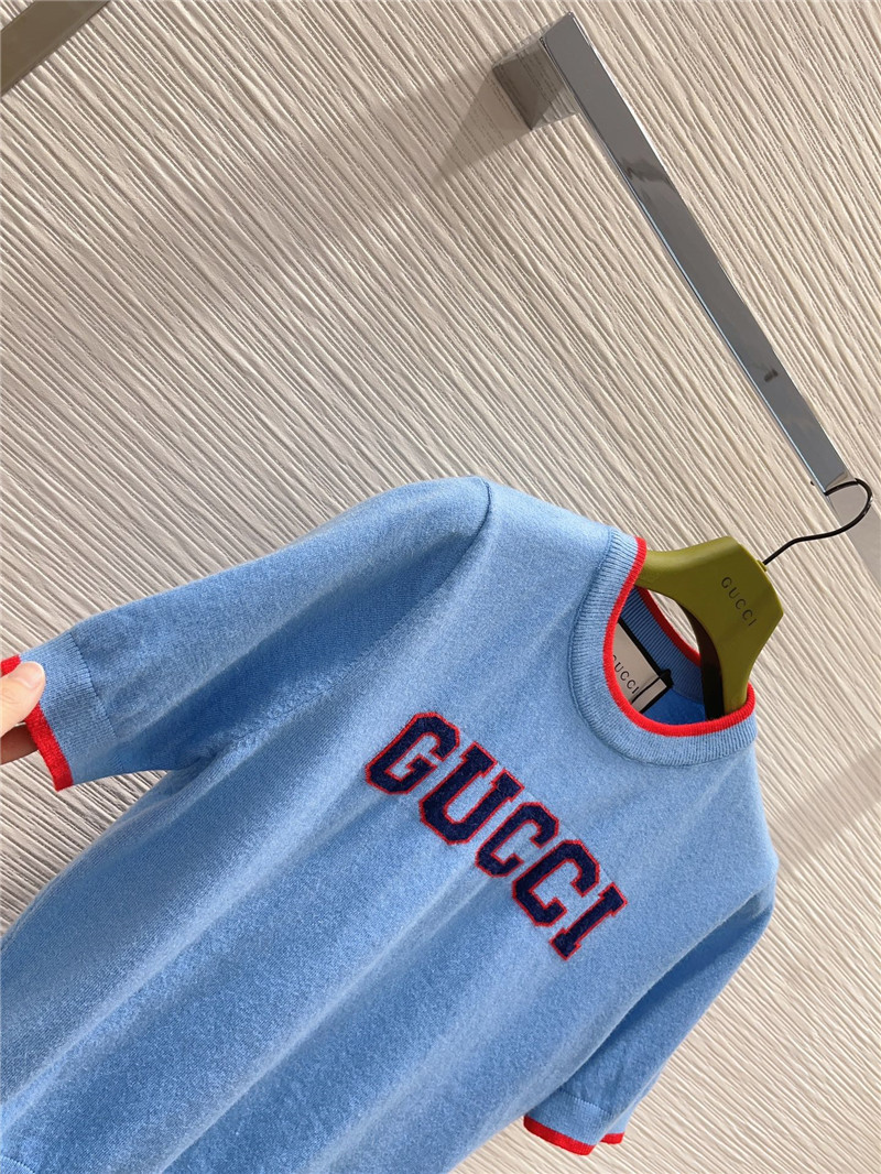 Gvc*1 classic crew neck pullover sweater