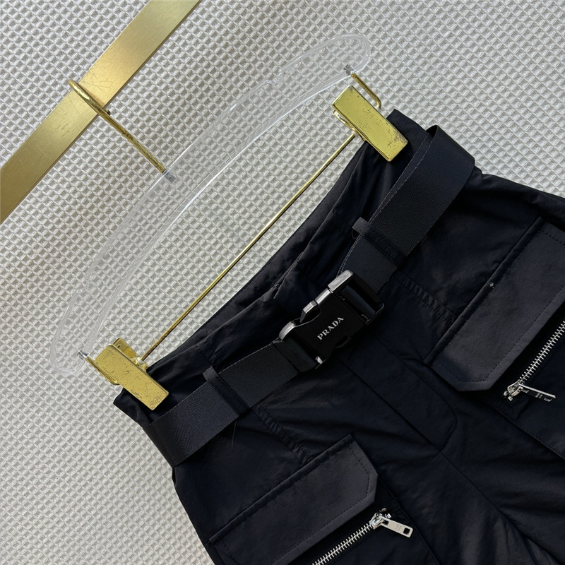 Pra*a workwear fan buckle high waist a-line shorts