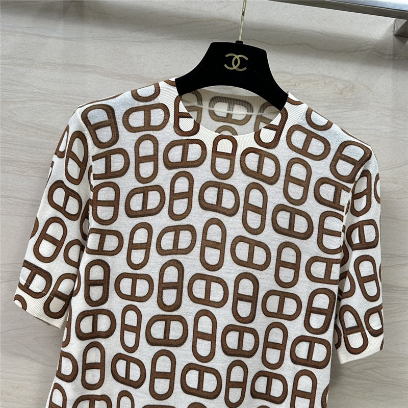 H**me5 graffiti print graphic short-sleeved top