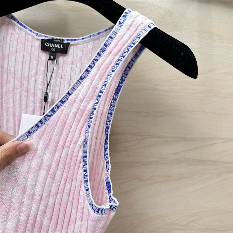 Ch**el letter crochet contrasting vest top