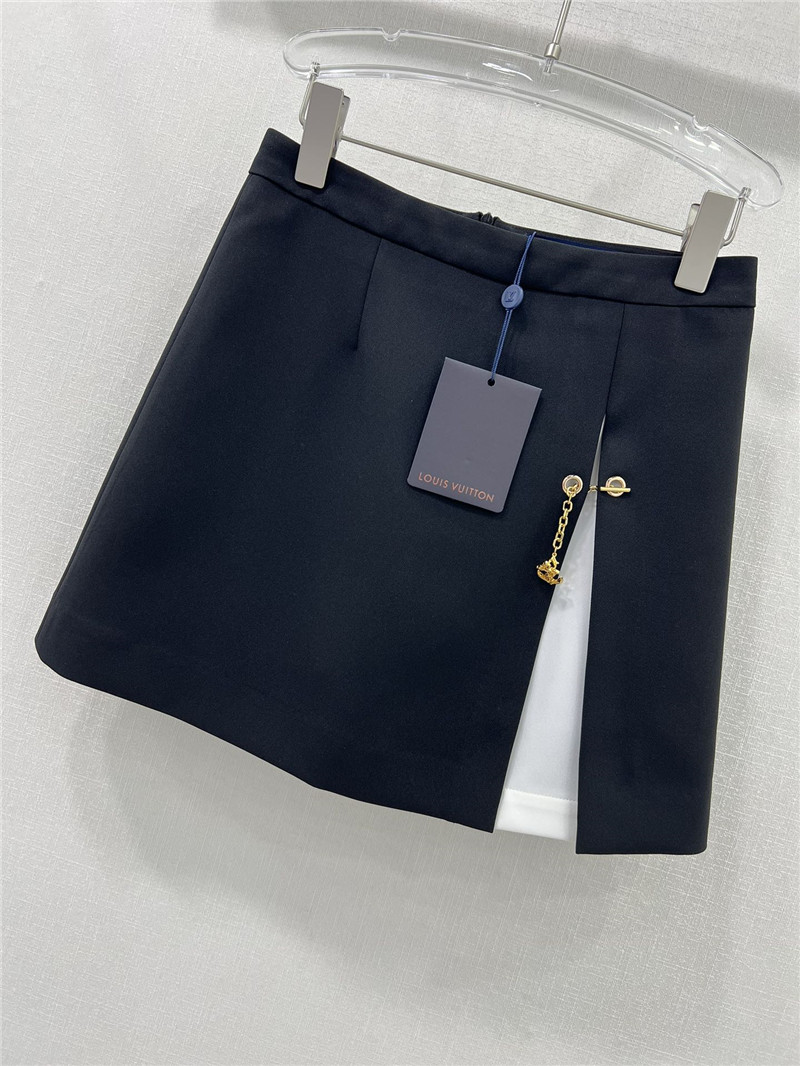 l0vis Vvtt0n lv minimalist cut skirt