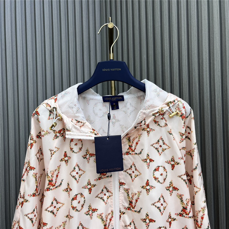 l0vis Vvtt0n lv floral sunscreen set