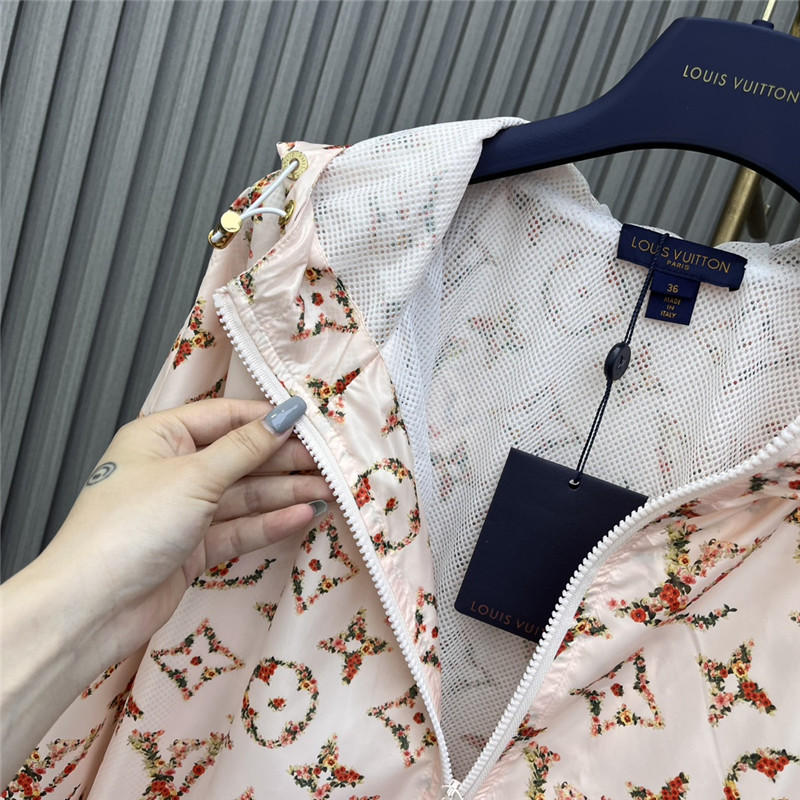 l0vis Vvtt0n lv floral sunscreen set