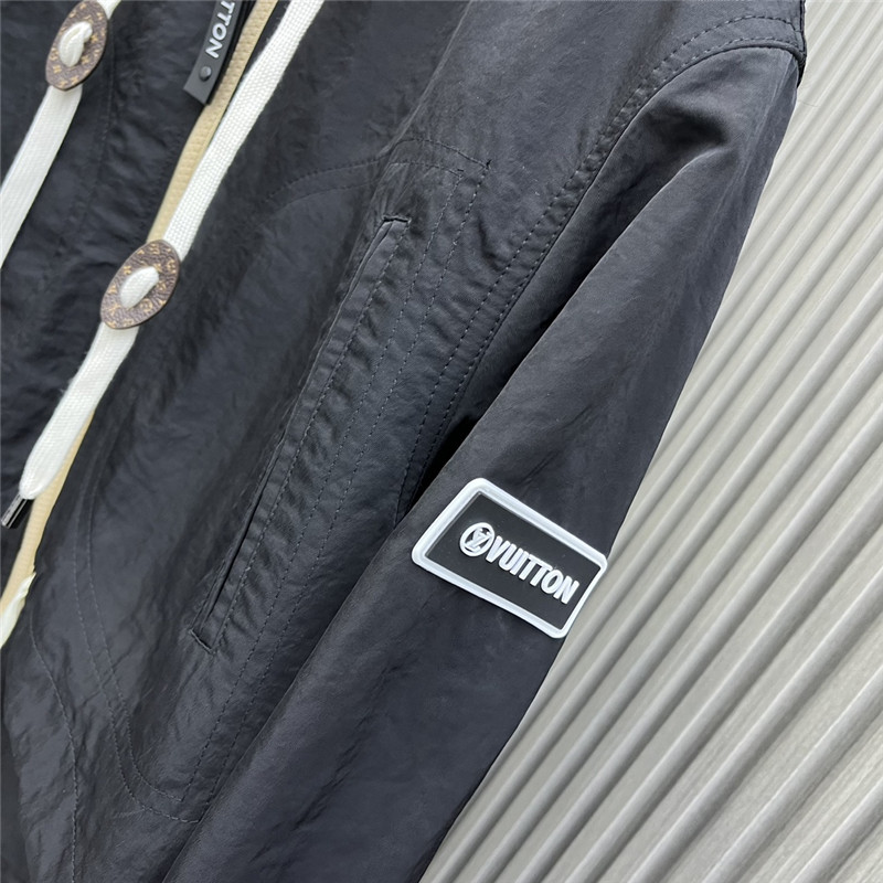 l0vis Vvtt0n lv pleated hooded jacket