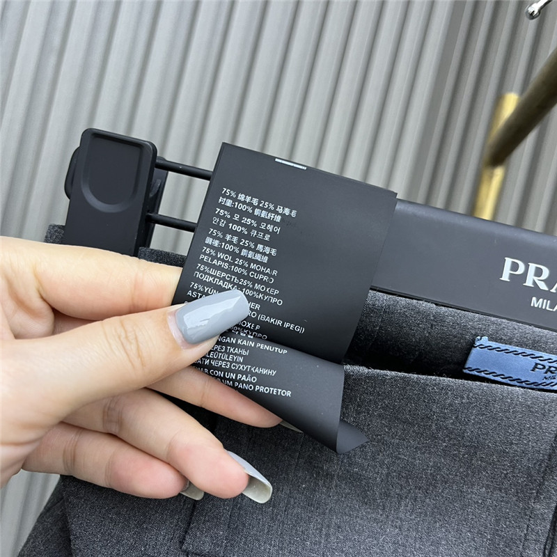 Pra*a high waist catwalk shorts