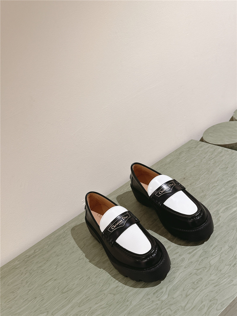 D10r open edge beaded patent leather mary jane loafers