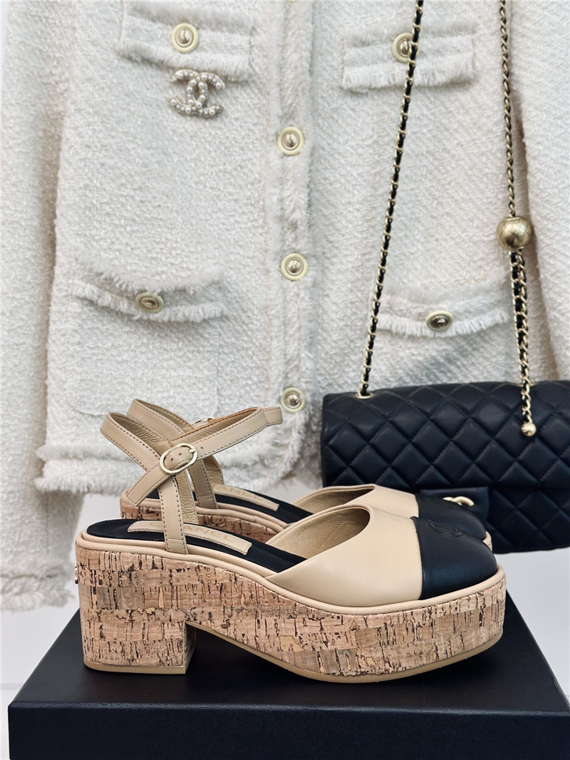 Ch**el new wood grain platform sandals
