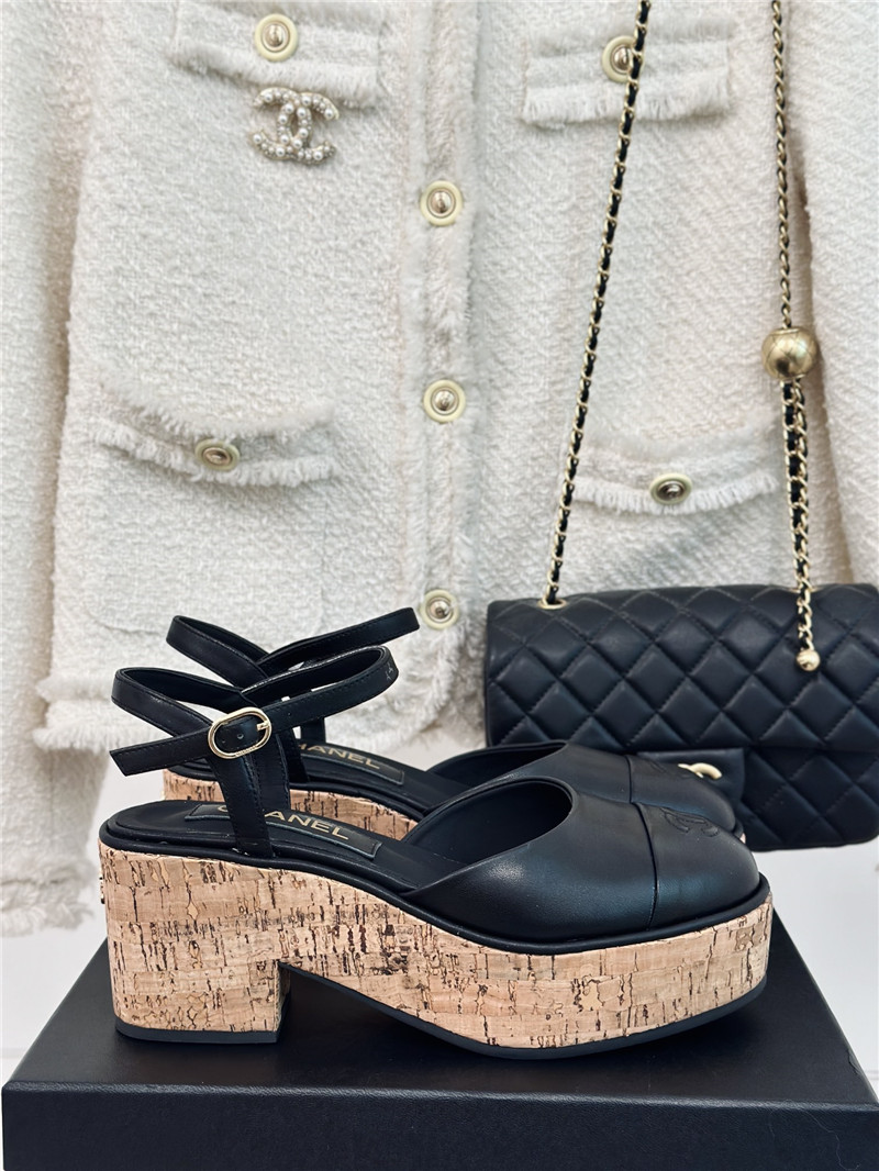 Ch**el new wood grain platform sandals