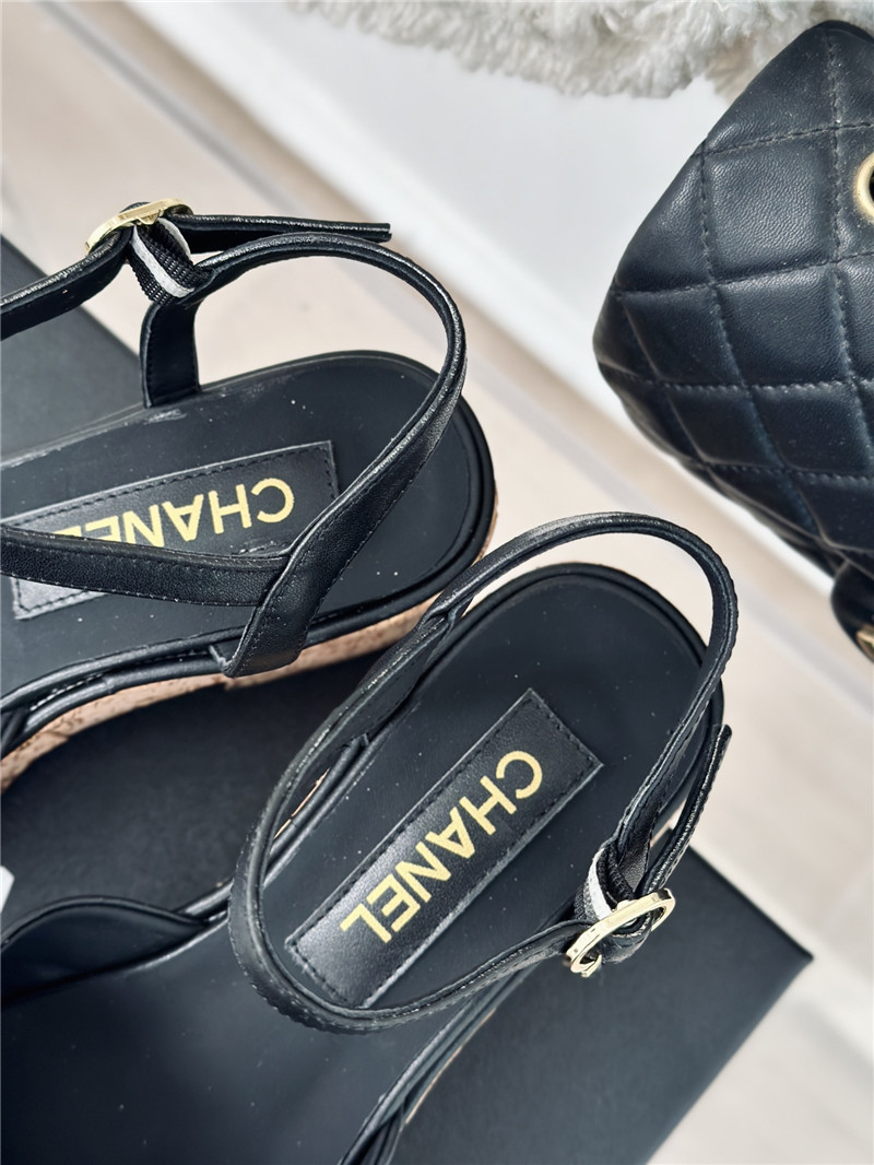 Ch**el new wood grain platform sandals