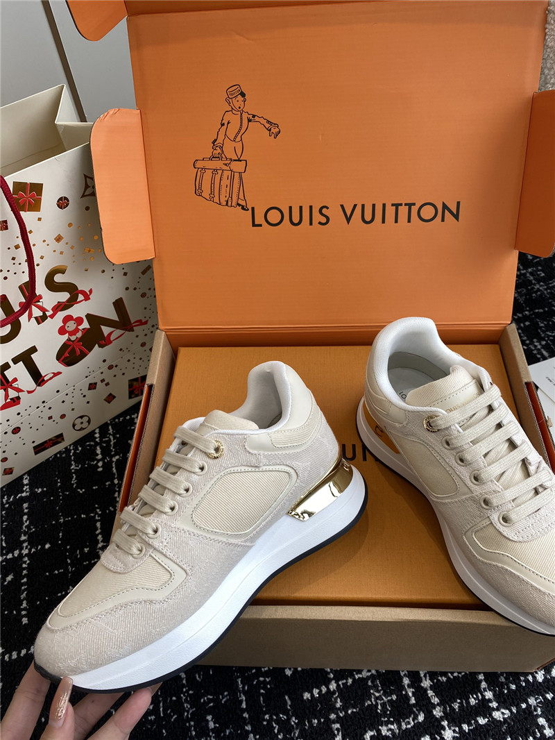 l0vis Vvtt0n lv run away sneakers in beige