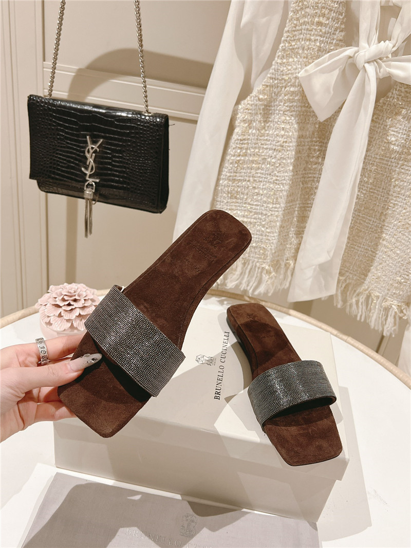 bc hot D1am0nd flat slippers: luxury and comfort combined