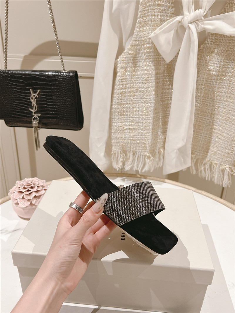 bc hot D1am0nd flat slippers