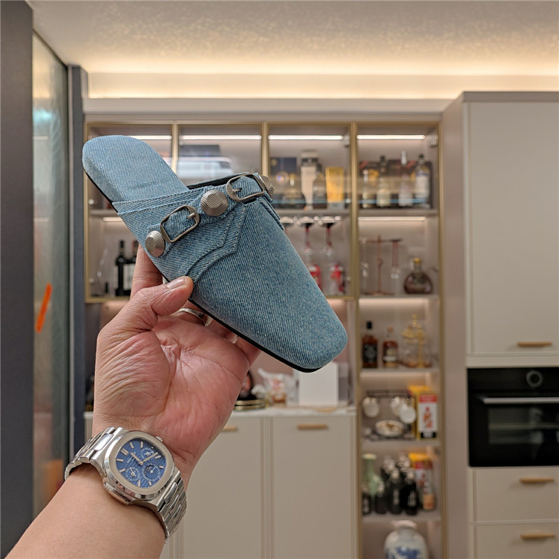 Ba1en*iaga washed denim new color rivet series half-pants