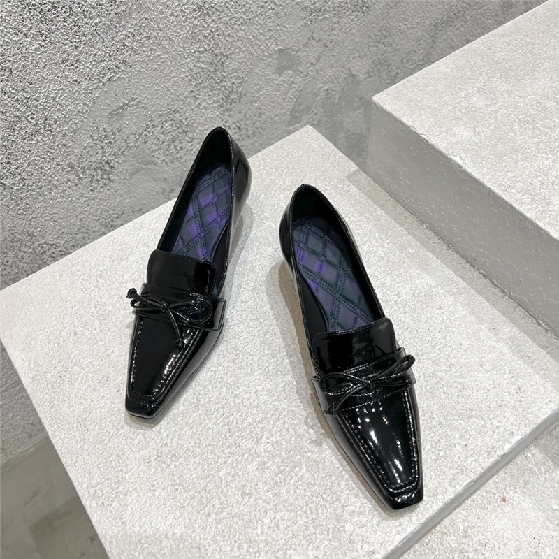 Bv*b*rry new fur heel half slippers