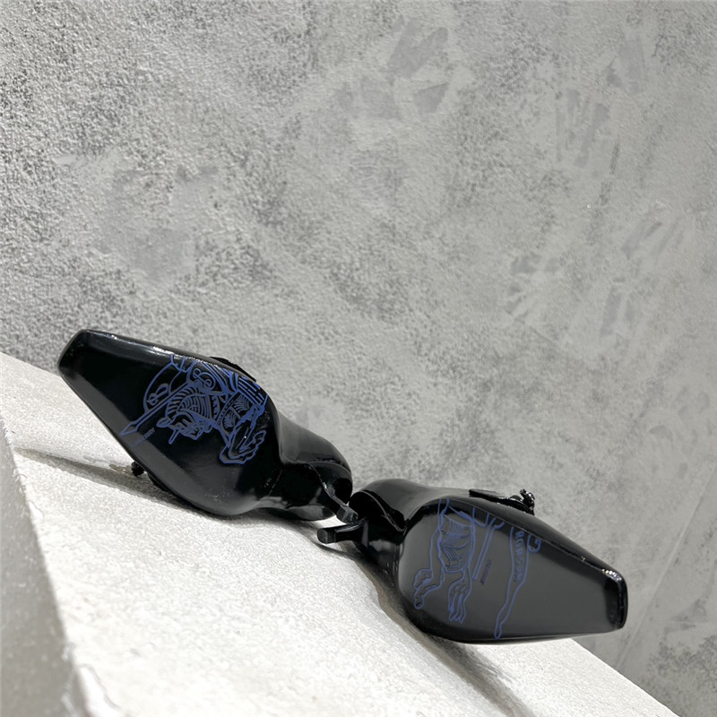 Bv*b*rry new fur heel half slippers