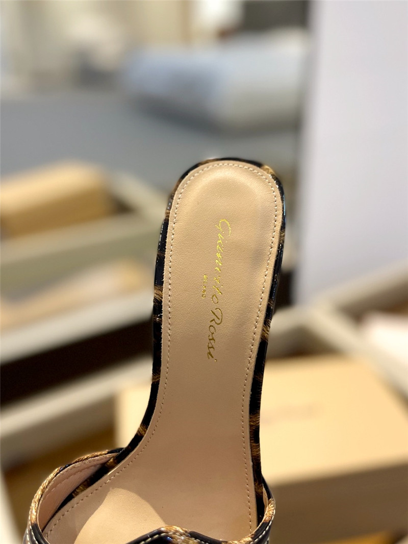 gianvito rossi new semi-trailer