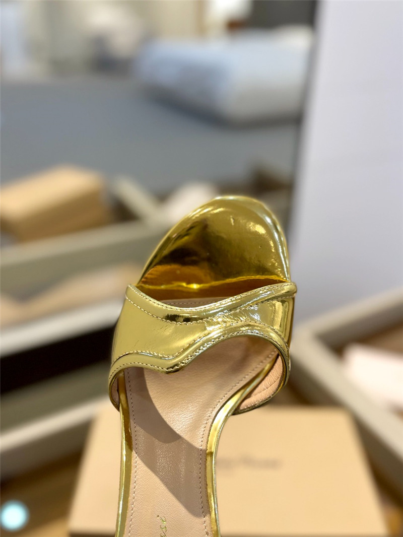 gianvito rossi new semi-trailer