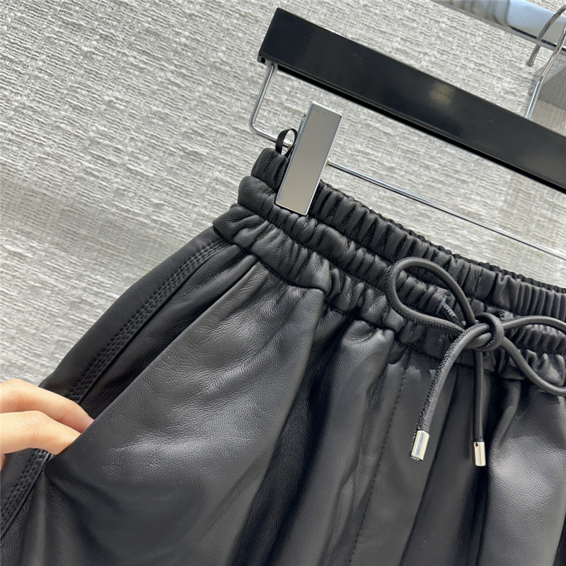 L0ew* elastic high waist sheepskin casual large shorts