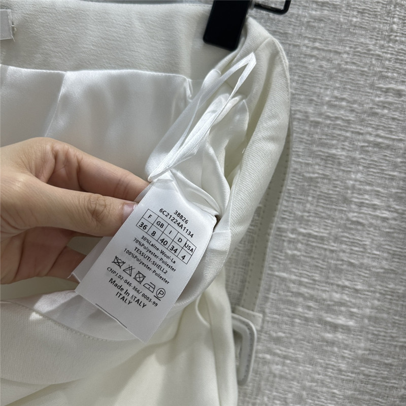 D10r classic versatile high waist shorts