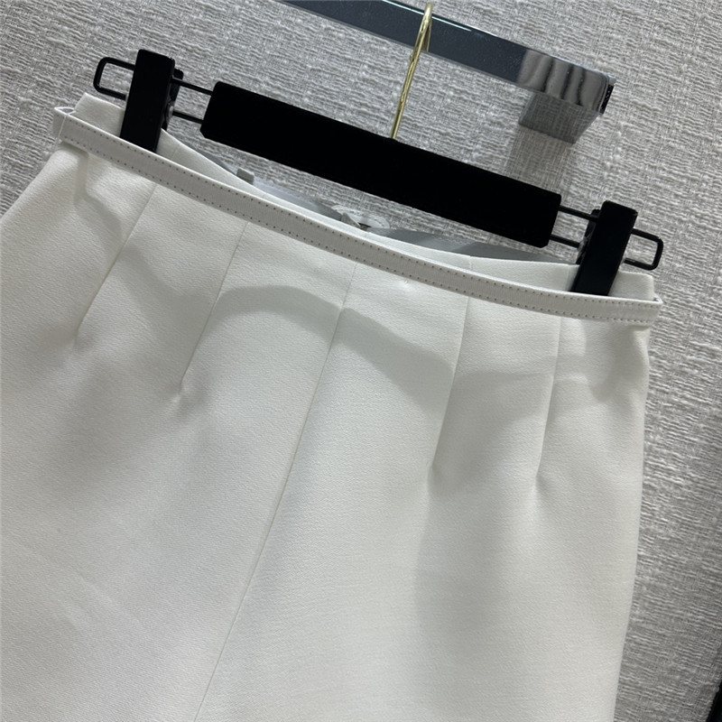 D10r classic versatile high waist shorts