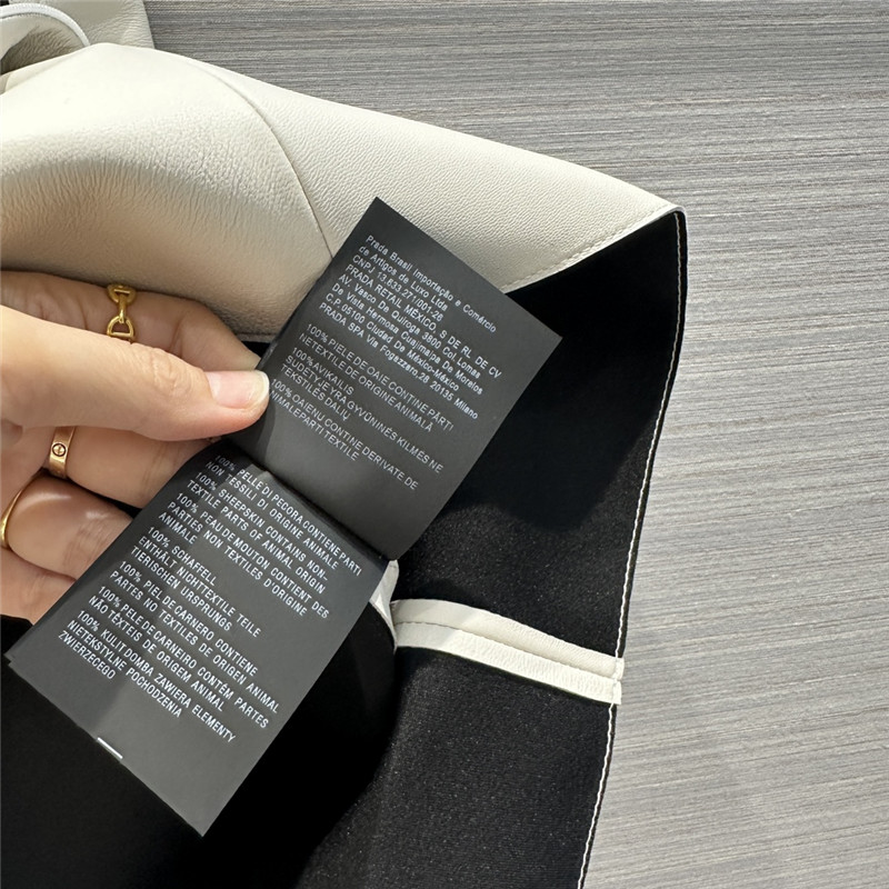 Pra*a premium white leather skirt