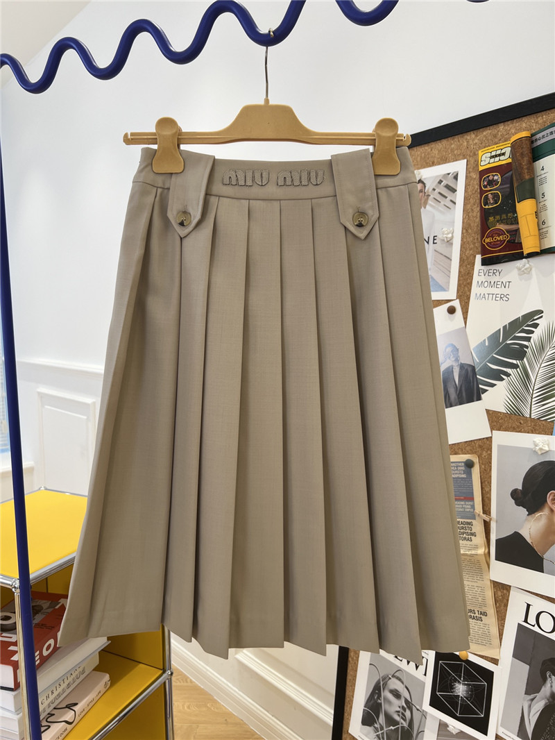 M1um1u new pleated skirt