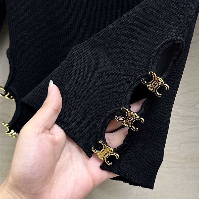 Ce1i*e arc de triomphe side button design square neck top