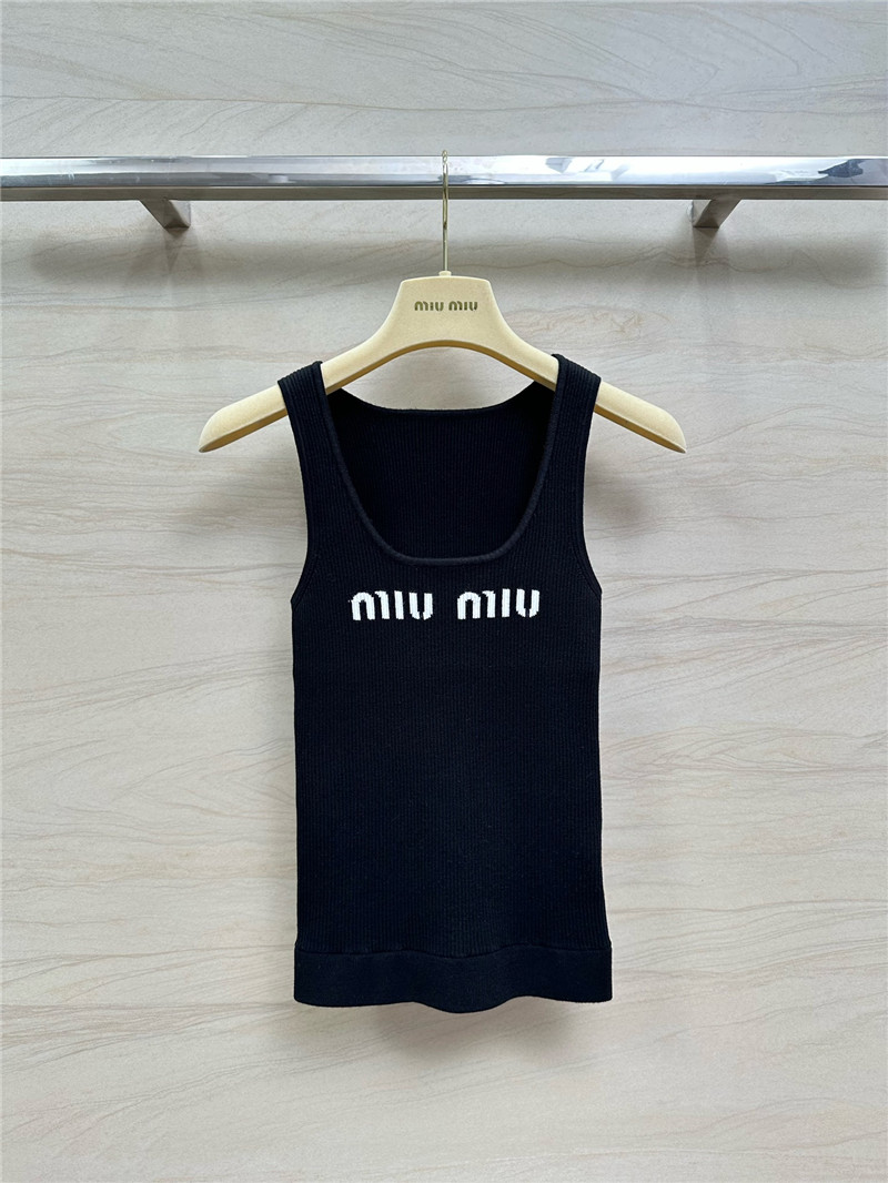 M1um1u kanhua logo knitted vest