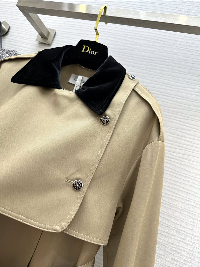 D10r classic bee logo embroidered trench coat